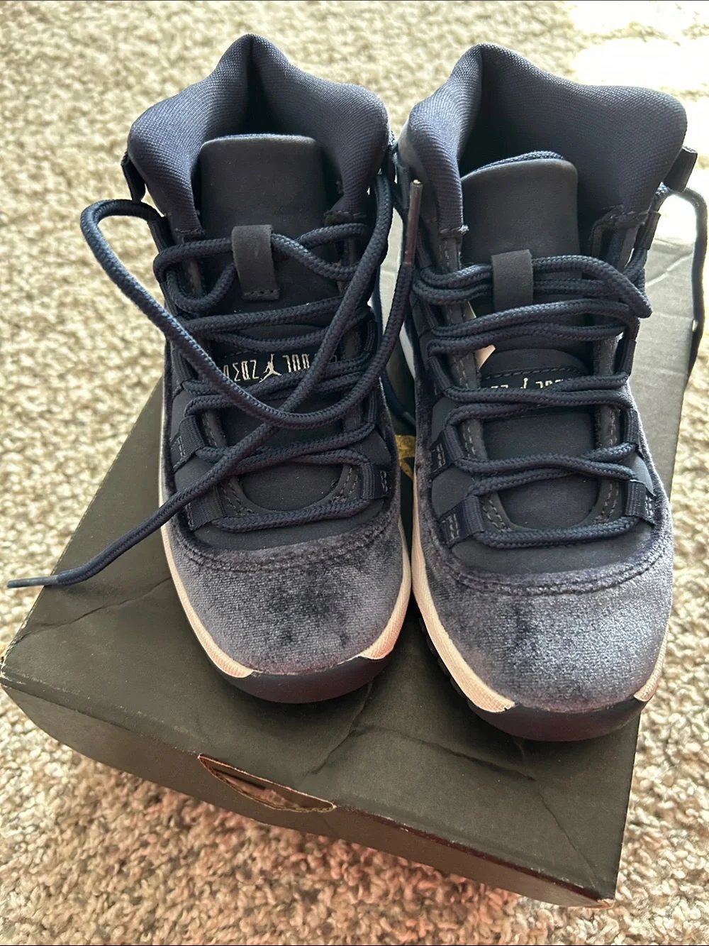 Kids Jordan 11 Retro Navy Velvet High-Top Sneakers